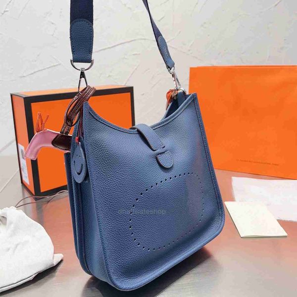 designer bag genuine leather shoulder bags evelynen women designer fashion bag chocolat taurillon clemence tote bags cross body hollow out s
designer bag genuine leather shoulder bags evelynen women designer fashion bag chocolat taurillon clemence tote bags cross body hollow out s