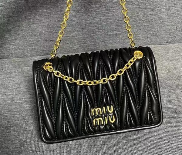 bowling handbag soft sheepskin leather handbags luxury designer women cross bady matelasse tote bag boston mini pillow mi u ladies purse wal
bowling handbag soft sheepskin leather handbags luxury designer women cross bady matelasse tote bag boston mini pillow mi u ladies purse wal