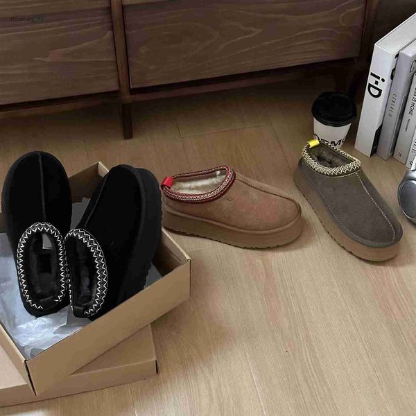 thick bottom winter snow boots super ultra mini boots fur ladies tazz boots real sheepskin wool low-cut warm fur shoes designers women girl, Black
thick bottom winter snow boots super ultra mini boots fur ladies tazz boots real sheepskin wool low-cut warm fur shoes designers women girl, Black