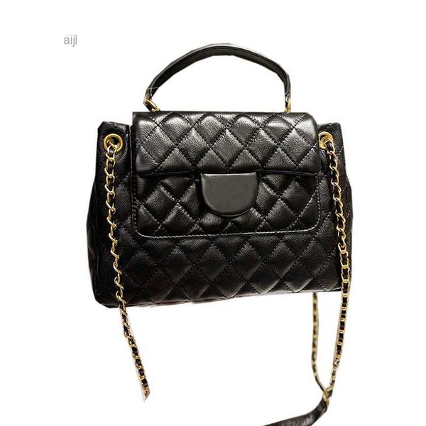 calfskin caviar leather quilted tote hand bags vintage silver hardware matelasse chain crossbody shoulder luxury designer large capacity han
calfskin caviar leather quilted tote hand bags vintage silver hardware matelasse chain crossbody shoulder luxury designer large capacity han