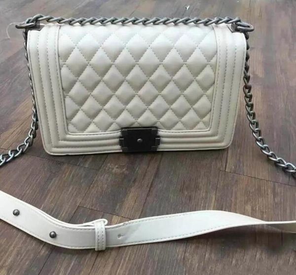 fashion designer women bag crossbody messenger shoulder chain bags good quality leather purses ladies high capacity v-shape rhombic grid han
fashion designer women bag crossbody messenger shoulder chain bags good quality leather purses ladies high capacity v-shape rhombic grid han