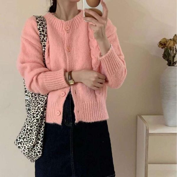 japanese knitted sweater cardigan for women in winter thick and loose design niche gentle soft short jacket, White;black
japanese knitted sweater cardigan for women in winter thick and loose design niche gentle soft short jacket, White;black