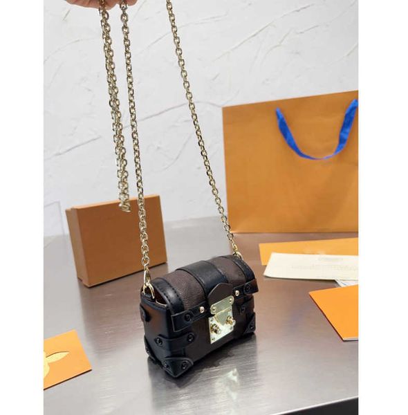 women trunk bag fashion shoulder bags designer mini box bags leather handbags old flower classical handbag crossbody lipstick bag high quali
women trunk bag fashion shoulder bags designer mini box bags leather handbags old flower classical handbag crossbody lipstick bag high quali