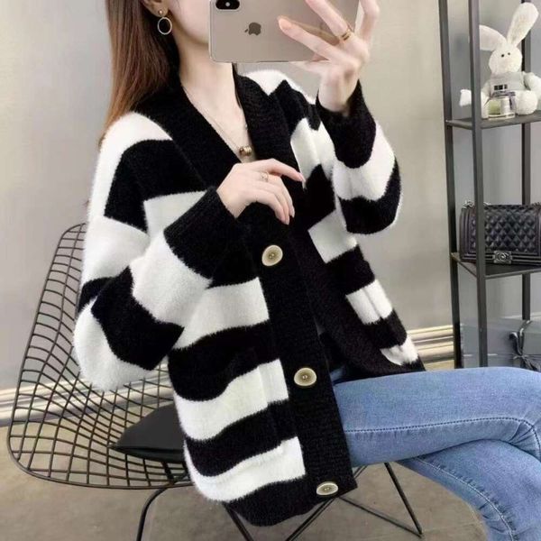 trendy striped coat womens loose large edition sweater cardigan thickened warm outside with imitation mink, White;black
trendy striped coat womens loose large edition sweater cardigan thickened warm outside with imitation mink, White;black