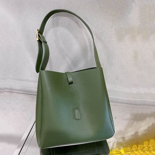 designer bags luxury handbag crossbody purses for women saddles bag luxury chain shoulder hand bags letter totes leather flip messenger bag
designer bags luxury handbag crossbody purses for women saddles bag luxury chain shoulder hand bags letter totes leather flip messenger bag