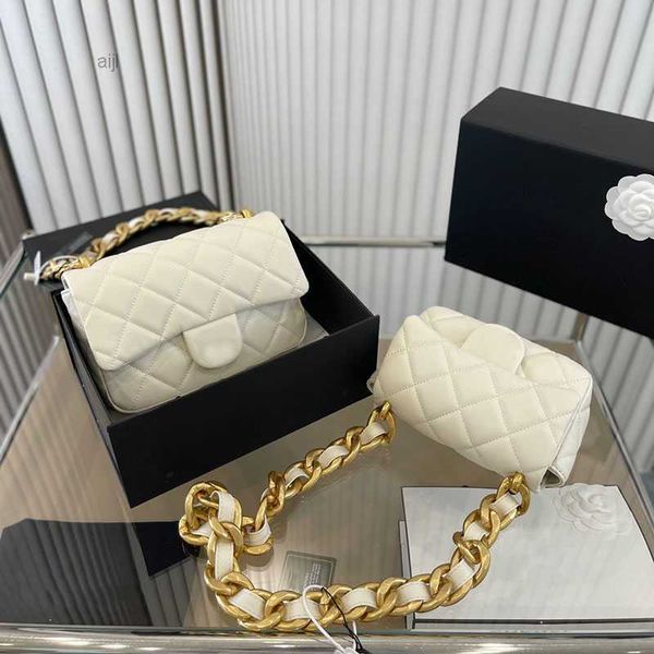 french women classic flap shoulder bag luxury designer leather vintage diamond lattice quilted thick gold chain crossbody large capacity fas
french women classic flap shoulder bag luxury designer leather vintage diamond lattice quilted thick gold chain crossbody large capacity fas