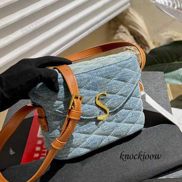crossbody luxury box bag designer cowboy bag leather shoulder strap crossbody bag women large capacity fashion box wallet 230830
crossbody luxury box bag designer cowboy bag leather shoulder strap crossbody bag women large capacity fashion box wallet 230830