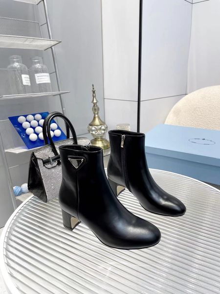 2024 designer boots lace-up boots men women boots half boot classic style shoes winter fall snow boots nylon canvas ankle boot 35-41, Black
2024 designer boots lace-up boots men women boots half boot classic style shoes winter fall snow boots nylon canvas ankle boot 35-41, Black
