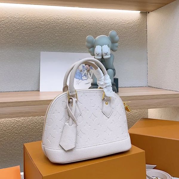 designer handbag women's shoulder bag cross body bag classic handbag embossing flower tote bags shopping bag shoulder crossbody purse
designer handbag women's shoulder bag cross body bag classic handbag embossing flower tote bags shopping bag shoulder crossbody purse