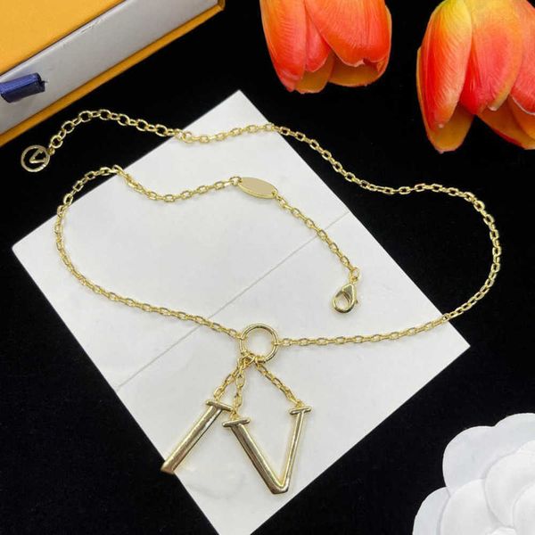 fashion luxury classics necklaces pendants brand designer 18k gold letter choker pendant necklace chain men women cuban link jewelry gifts l, Silver
fashion luxury classics necklaces pendants brand designer 18k gold letter choker pendant necklace chain men women cuban link jewelry gifts l, Silver