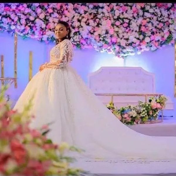 ball gown wedding dresses deep v neck long sleeves sequins appliques beaded zipper bridal gowns plus size vestido de novia, White
ball gown wedding dresses deep v neck long sleeves sequins appliques beaded zipper bridal gowns plus size vestido de novia, White