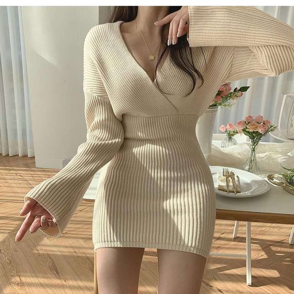 chicky cross womens sweaters v neck revealing collarbone slim fitting hip skirt for women in autumn and winter, White;black
chicky cross womens sweaters v neck revealing collarbone slim fitting hip skirt for women in autumn and winter, White;black
