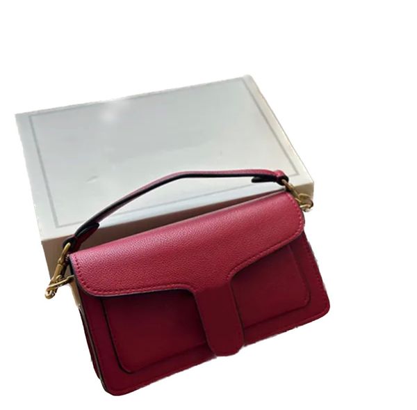 mini flap messenger bag women shoulder crossbody purse lady handbag cowhide genuine leather plain metal buckle internal zipper pocket clutch
mini flap messenger bag women shoulder crossbody purse lady handbag cowhide genuine leather plain metal buckle internal zipper pocket clutch