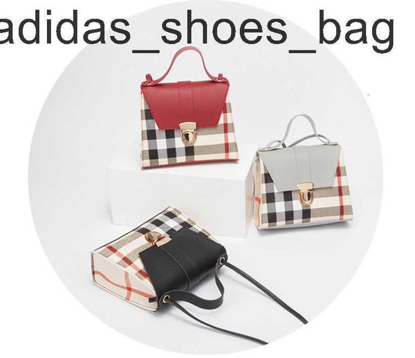 designer children plaid handbags fashion kids pu leather one shoulder bag girls lattice crossbody bags lady mini purse a3625, Black
designer children plaid handbags fashion kids pu leather one shoulder bag girls lattice crossbody bags lady mini purse a3625, Black
