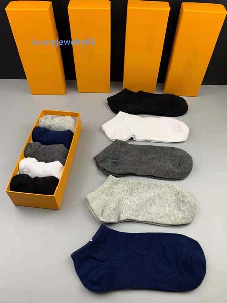 2021 men's and women's socks 5 pairs of luxury sports winter mesh monogram printed embroidery with box, Black
2021 men's and women's socks 5 pairs of luxury sports winter mesh monogram printed embroidery with box, Black