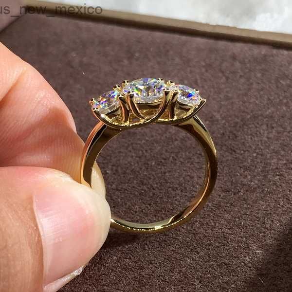 band rings charm white stone ring simple fashion crystal round ring vintage gold color wedding rings for women luxury bridal jewelry r230831, Silver
band rings charm white stone ring simple fashion crystal round ring vintage gold color wedding rings for women luxury bridal jewelry r230831, Silver