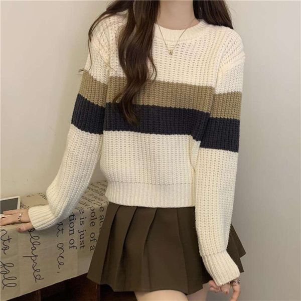autumn loose lazy style temperament sweater retro contrast color striped soft round neck for women, White;black
autumn loose lazy style temperament sweater retro contrast color striped soft round neck for women, White;black