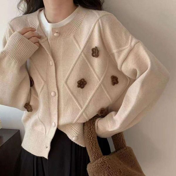 coat spring and womens sweaters autumn cardigan loose round neck flower design niche short sweater for women, White;black
coat spring and womens sweaters autumn cardigan loose round neck flower design niche short sweater for women, White;black