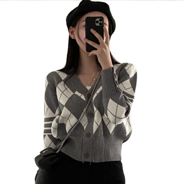 women's sweaters autumn 2023 korean version of the retro rhombus color jacket vneck sweater overcoat slim singlebreasted cardigan 23083, White;black
women's sweaters autumn 2023 korean version of the retro rhombus color jacket vneck sweater overcoat slim singlebreasted cardigan 23083, White;black