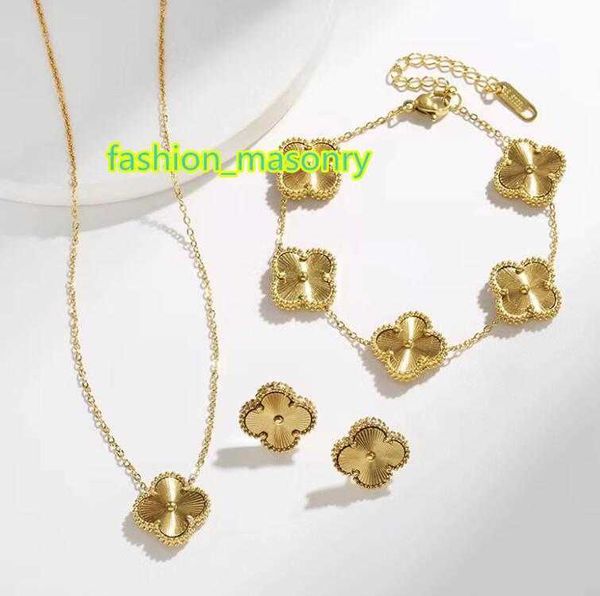 4 four leaf clover luxury designer jewelry sets diamond shell fashion women bracelet earrings necklace valentine's day birthday gift, Black
4 four leaf clover luxury designer jewelry sets diamond shell fashion women bracelet earrings necklace valentine's day birthday gift, Black