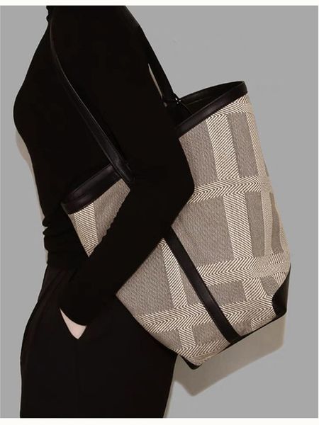 evening bags lady tote big bag large capacity handbag shopping 2023 ladies double sided canvas bucket one shoulder 230831
evening bags lady tote big bag large capacity handbag shopping 2023 ladies double sided canvas bucket one shoulder 230831