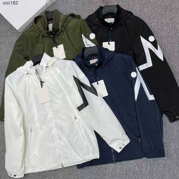 luxury jacket embroidered emblem large letter printed hooded windbreaker outdoor sports leisure fashion mens varsity jackets designer, Black;brown
luxury jacket embroidered emblem large letter printed hooded windbreaker outdoor sports leisure fashion mens varsity jackets designer, Black;brown