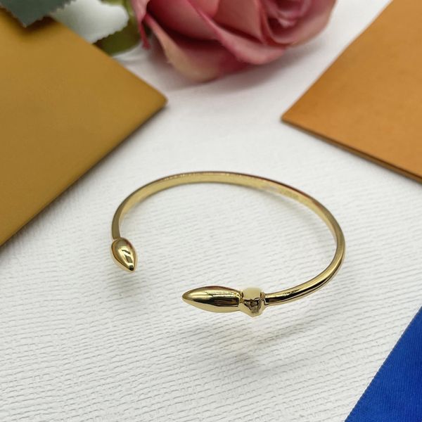 Designer Bracelet Luxury Bracelets for Women Mens Bracelet Gold Fashion Classic Jewelry Premium Temperament Bracelet Holiday Gift
Designer Bracelet Luxury Bracelets for Women Mens Bracelet Gold Fashion Classic Jewelry Premium Temperament Bracelet Holiday Gift