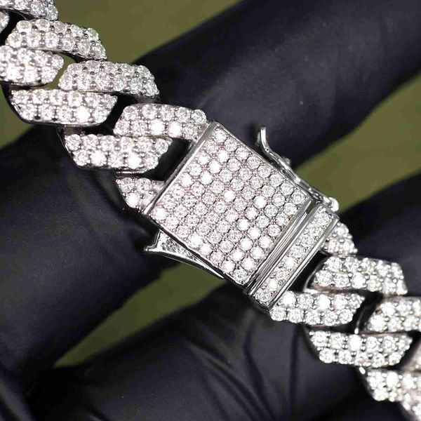 15mm width fully iced out plated 925 sterling silver cuban silver necklace custom lock vvs moissanite chain
15mm width fully iced out plated 925 sterling silver cuban silver necklace custom lock vvs moissanite chain
