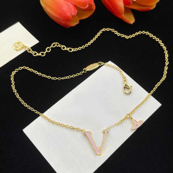fashion classics luxury necklaces pendants brand designer 18k gold letter choker pendant necklace chain men women cuban link jewelry gifts m, Silver
fashion classics luxury necklaces pendants brand designer 18k gold letter choker pendant necklace chain men women cuban link jewelry gifts m, Silver
