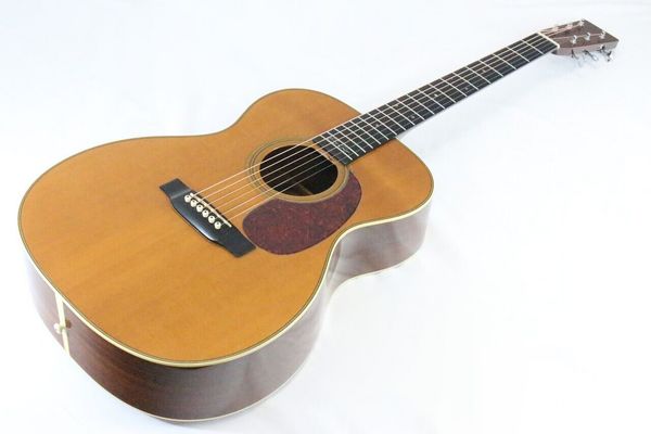 000-28ec 1999 acoustic guitar f/s as same of the pictures
000-28ec 1999 acoustic guitar f/s as same of the pictures