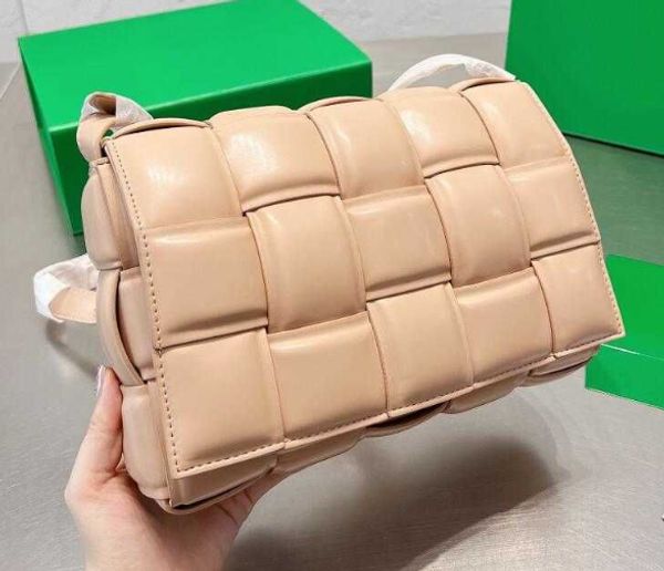 evening bags leather weave square single-shoulder bags fashion triangle hasp handbags designer solid color cross body oil wax cattlehide
evening bags leather weave square single-shoulder bags fashion triangle hasp handbags designer solid color cross body oil wax cattlehide