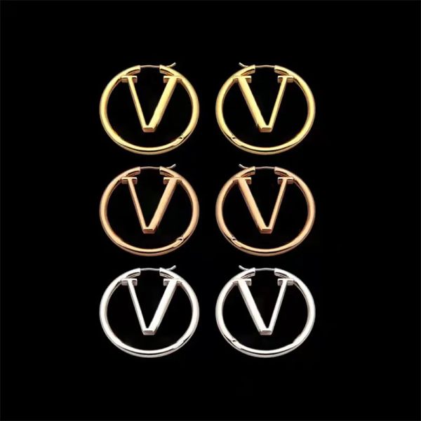 2023 classic luxury hoop popular earrings women's fashion charm gold silver double color earrings designer earrings, Golden;silver
2023 classic luxury hoop popular earrings women's fashion charm gold silver double color earrings designer earrings, Golden;silver