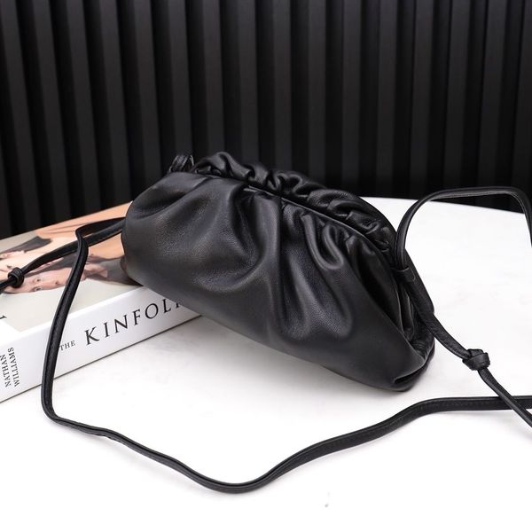 23ss woven crossbody bag leather camera shoulder bag luxury designer mini bottegaes drawstring handbag nappa weaving handbags shopping commu
23ss woven crossbody bag leather camera shoulder bag luxury designer mini bottegaes drawstring handbag nappa weaving handbags shopping commu