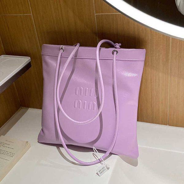 outdoor tote large capacity commuting shoulder bag women's minimalist tote bag design underarm bag tote for traveling miui bag ono3
outdoor tote large capacity commuting shoulder bag women's minimalist tote bag design underarm bag tote for traveling miui bag ono3