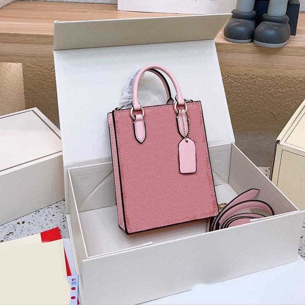 designer shoulder bags women men mini bag luxury handbags fashion simple square leather crossbody handbags 230615
designer shoulder bags women men mini bag luxury handbags fashion simple square leather crossbody handbags 230615