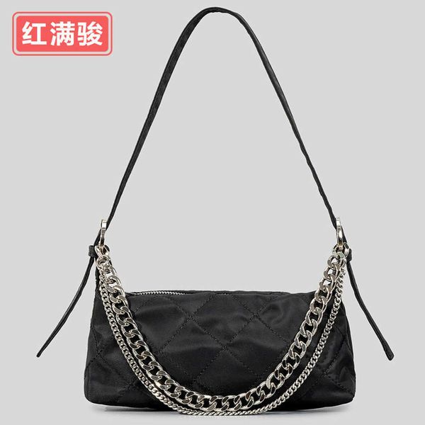 fashion waterproof oxford fabric crossbody bag 2023 new thick chain diamond grille underarm bag large capacity portable shoulder bag 230831
fashion waterproof oxford fabric crossbody bag 2023 new thick chain diamond grille underarm bag large capacity portable shoulder bag 230831