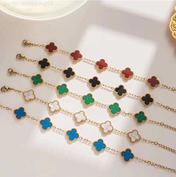 fashion jewelry designer bracelet new four-leaf clover female south simple ins five-flower fritillary luck girl gift wholesale and retail, Golden;silver
fashion jewelry designer bracelet new four-leaf clover female south simple ins five-flower fritillary luck girl gift wholesale and retail, Golden;silver