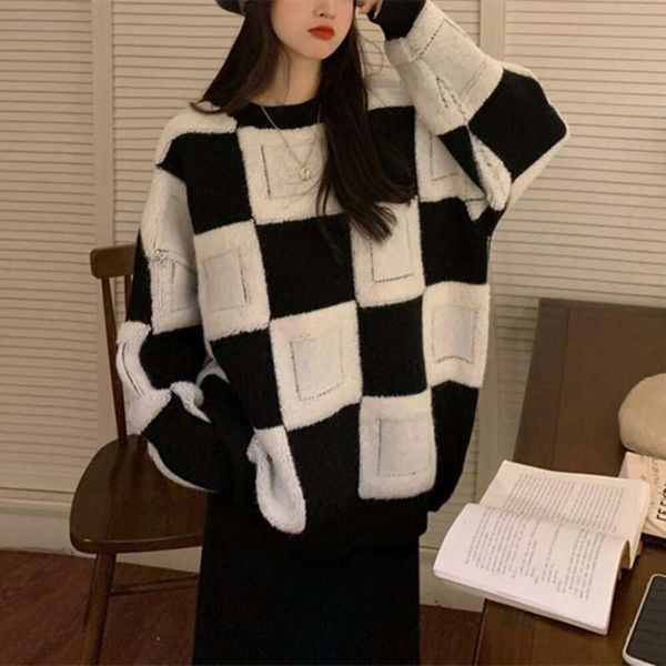 large size sweater winter style contrast color plaid thick warm lazy loose design round neck pullover for women, White;black
large size sweater winter style contrast color plaid thick warm lazy loose design round neck pullover for women, White;black
