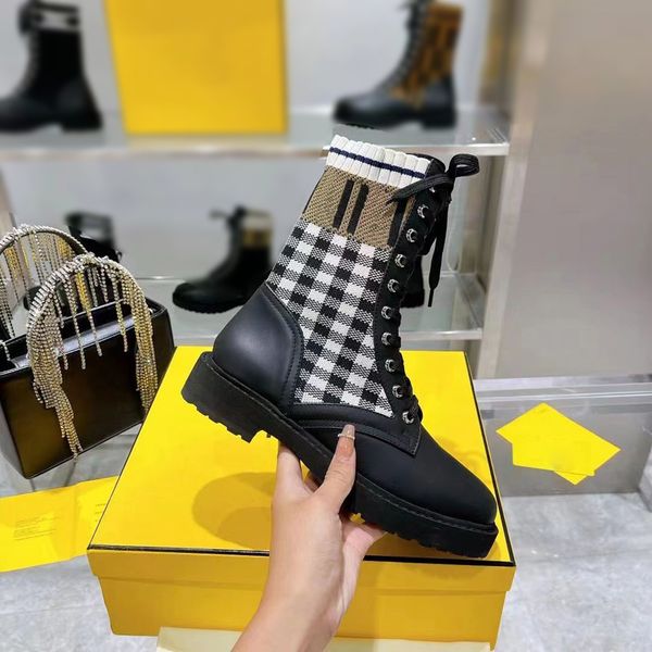 designer ankle boots, fashion classic, luxurious matte patent leather inverted brand calf leather boots, black beige white 666
designer ankle boots, fashion classic, luxurious matte patent leather inverted brand calf leather boots, black beige white 666