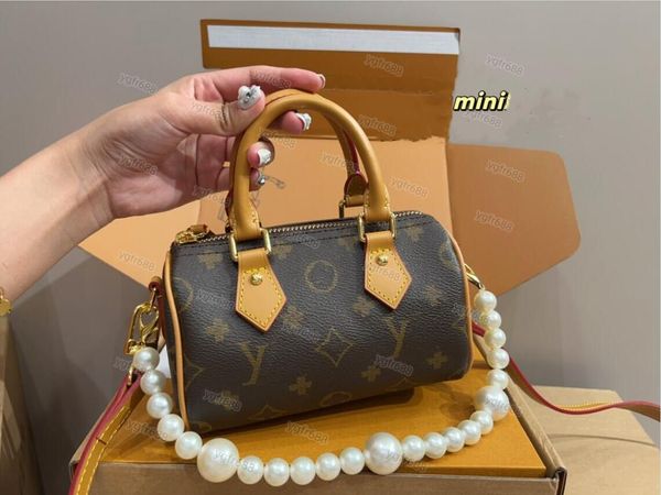 women designer bag speedy nano boston crossbody bags letter embossed real leather handbags retro wallet pearl lady cross body mini pillow sh
women designer bag speedy nano boston crossbody bags letter embossed real leather handbags retro wallet pearl lady cross body mini pillow sh