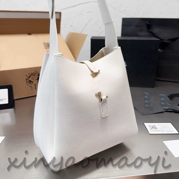 y-3 designer bag, women's shopping bag, lightweight fashion, underarm bag, garbage bag, tote bag, simple and versatile, classic big let
y-3 designer bag, women's shopping bag, lightweight fashion, underarm bag, garbage bag, tote bag, simple and versatile, classic big let