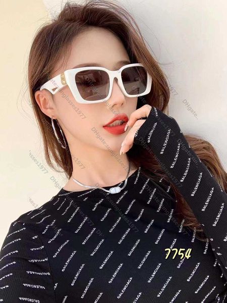fashion designer cool sunglasses new b edition polarized women's box sunglasses tr material exquisite, White;black
fashion designer cool sunglasses new b edition polarized women's box sunglasses tr material exquisite, White;black