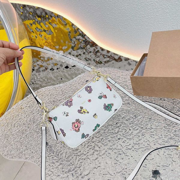 messenger bag vintage flower heart print shoulder bags designer handbag women luxury leather underarm crossbody purse handbags 230717
messenger bag vintage flower heart print shoulder bags designer handbag women luxury leather underarm crossbody purse handbags 230717