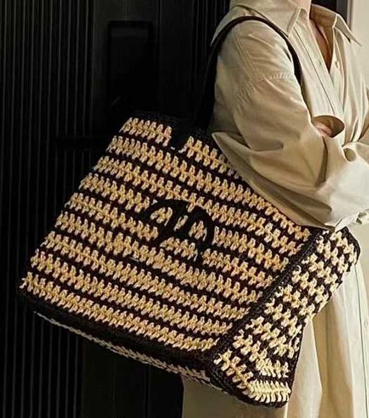 23ss anines bings outdoor fashion designer large capacity tote shopping handbag classic letter satchel tote bag vacation beach women grass s
23ss anines bings outdoor fashion designer large capacity tote shopping handbag classic letter satchel tote bag vacation beach women grass s
