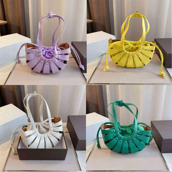 evening bags woven basket bags women summer handbag shoulder leather luxury designer brand crossbody female beach tote with inner tank 2203
evening bags woven basket bags women summer handbag shoulder leather luxury designer brand crossbody female beach tote with inner tank 2203