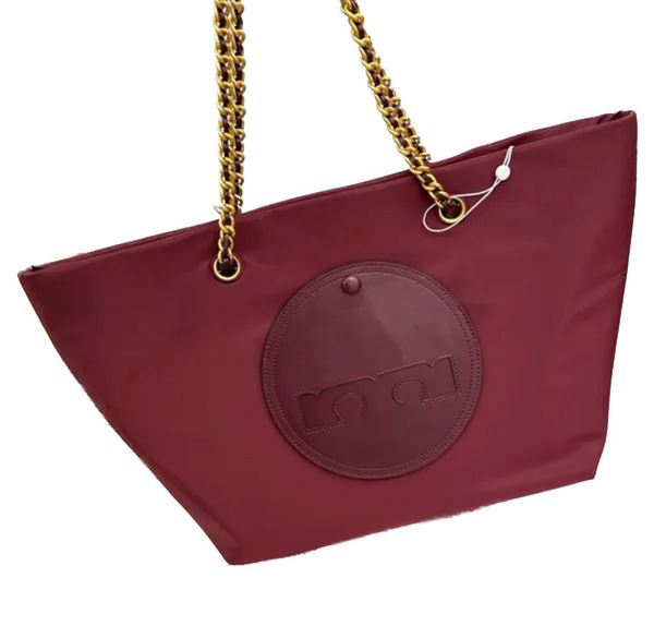 chain nylon tote bag shoulder bag designer handbag women shopping bag plain large capacity handbags internal zipper pocket high quality
chain nylon tote bag shoulder bag designer handbag women shopping bag plain large capacity handbags internal zipper pocket high quality