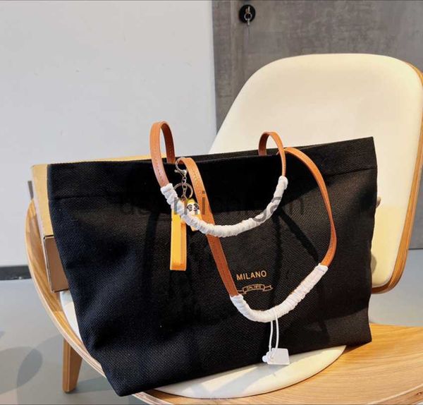 evening bags luxury shopping bags women totes handbag designer canvas bag fashion letter printing classic shoulder bag with small pendant la
evening bags luxury shopping bags women totes handbag designer canvas bag fashion letter printing classic shoulder bag with small pendant la