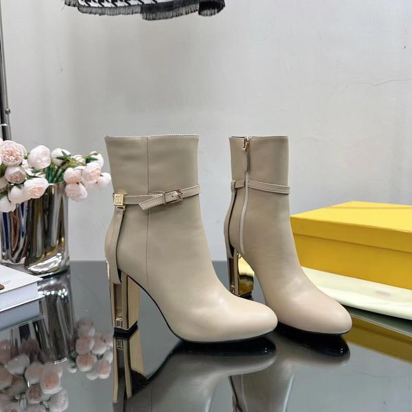 new fashion designer boots luxury metal buckle decorative genuine leather martin boots black white over knee boots 35-42 with box
new fashion designer boots luxury metal buckle decorative genuine leather martin boots black white over knee boots 35-42 with box