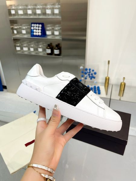 designer low sneakers sneakers open skate casual shoes men women plate-forme dress shoe leather low-calfskin sports trainers boots, Black
designer low sneakers sneakers open skate casual shoes men women plate-forme dress shoe leather low-calfskin sports trainers boots, Black
