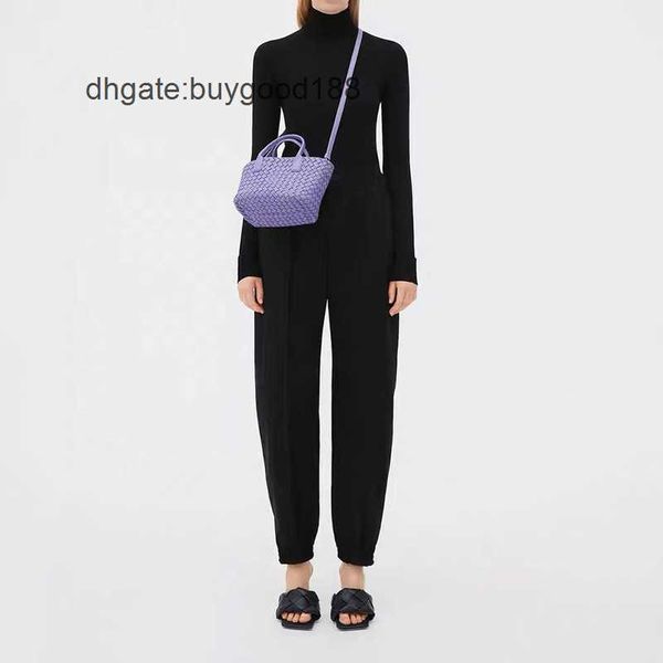 abottegasventas designer tote bag mini jodie candy leather woven armpit bag high-capacity commuter bag versatile leather cross body single s
abottegasventas designer tote bag mini jodie candy leather woven armpit bag high-capacity commuter bag versatile leather cross body single s